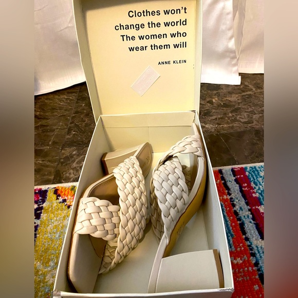 Anne Klein Misty Crossover Women’s Heeled Sandal Cream Sz 11 - Picture 4 of 6